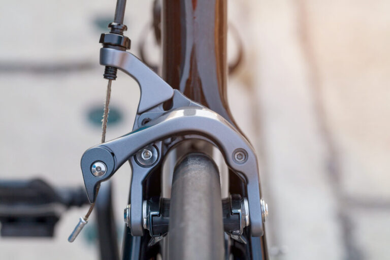 Wanneer moet je de remblokjes van je racefiets vervangen?