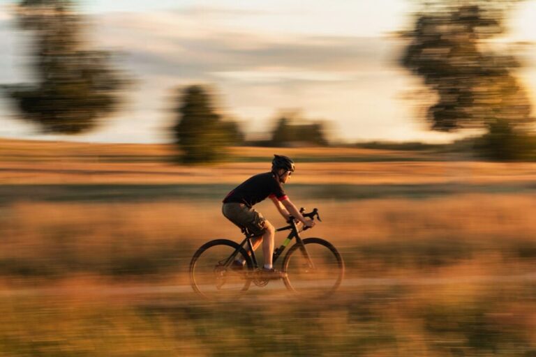 Gravelbike vs. Racefiets: Welke past het beste bij jou?